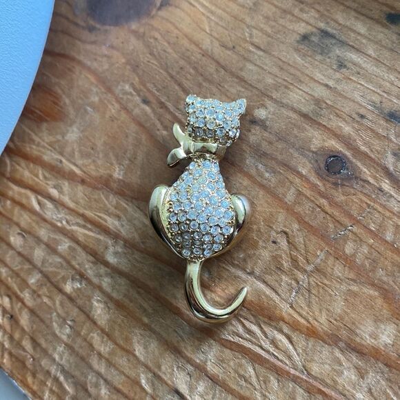 💛 Gold Plated Napier CZ Cat Brooch - Picture 5 of 7